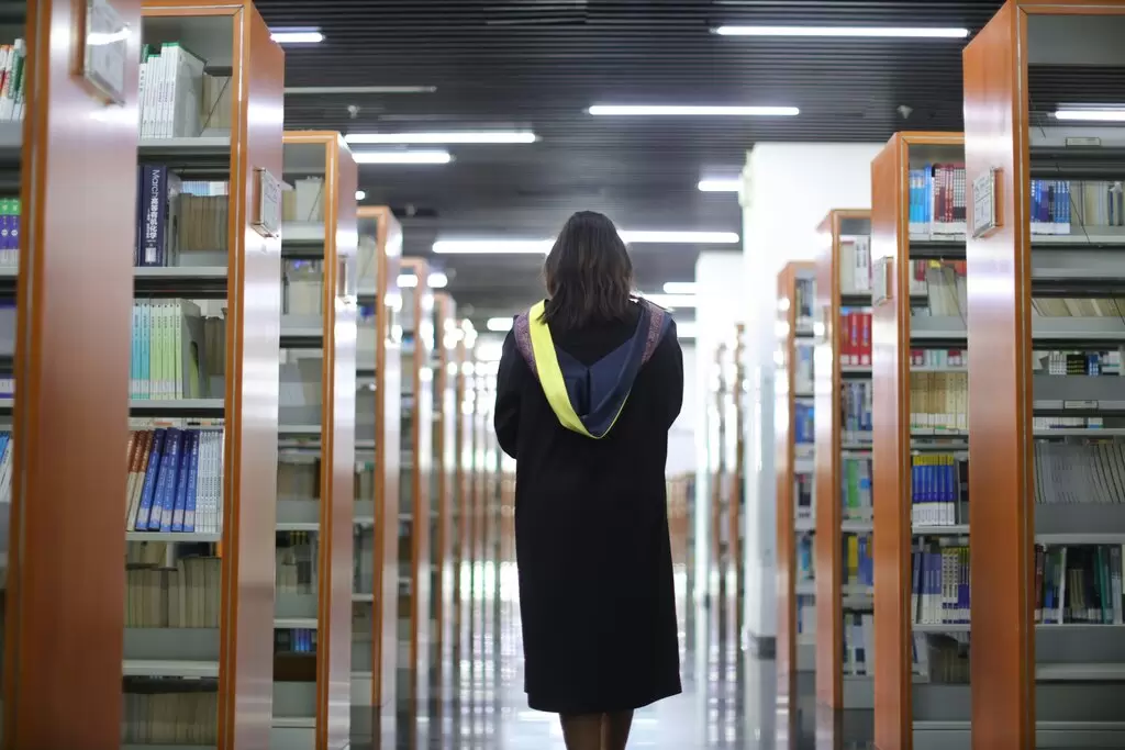 Education and Social Mobility: Can Knowledge Change Destiny?